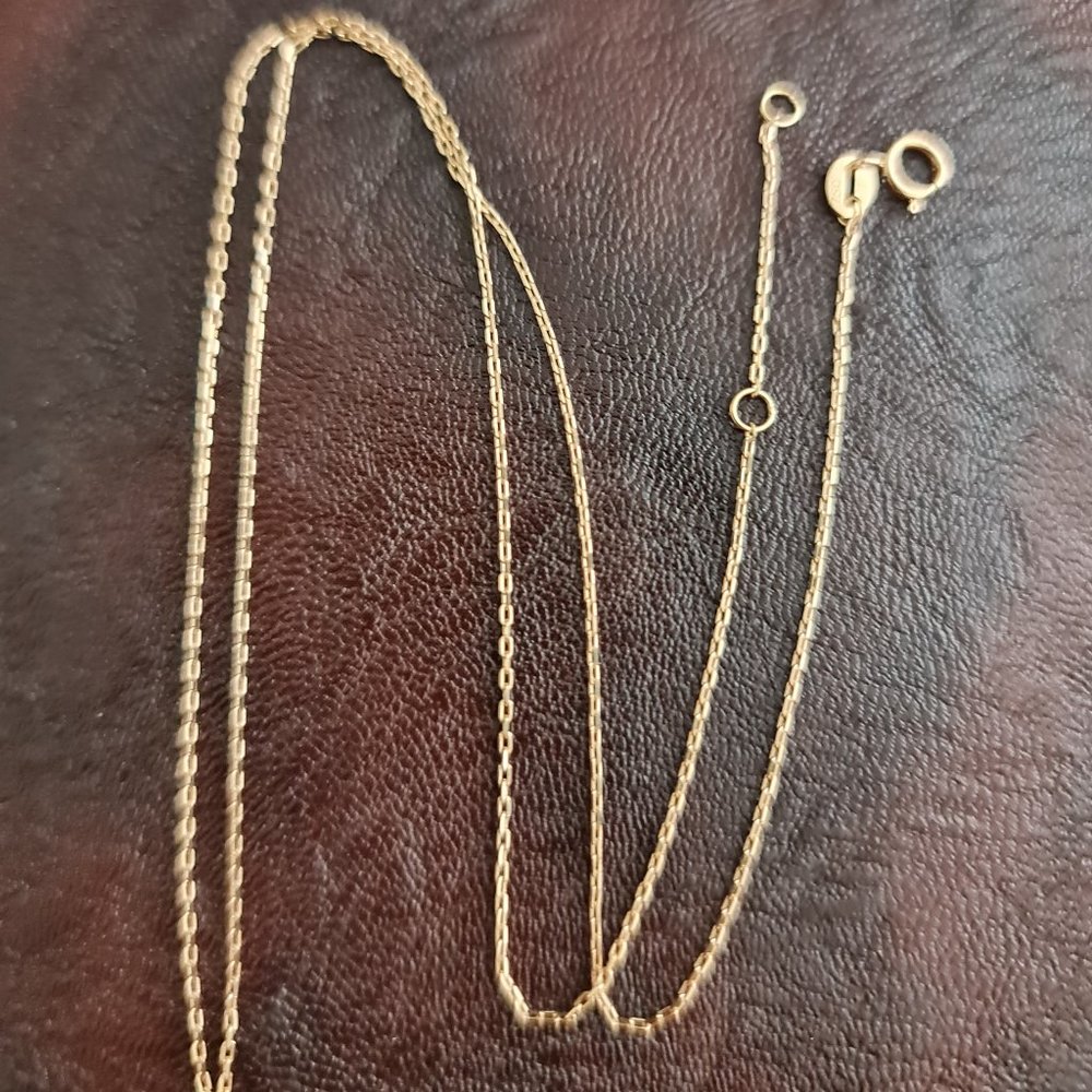 Fine chain link necklace